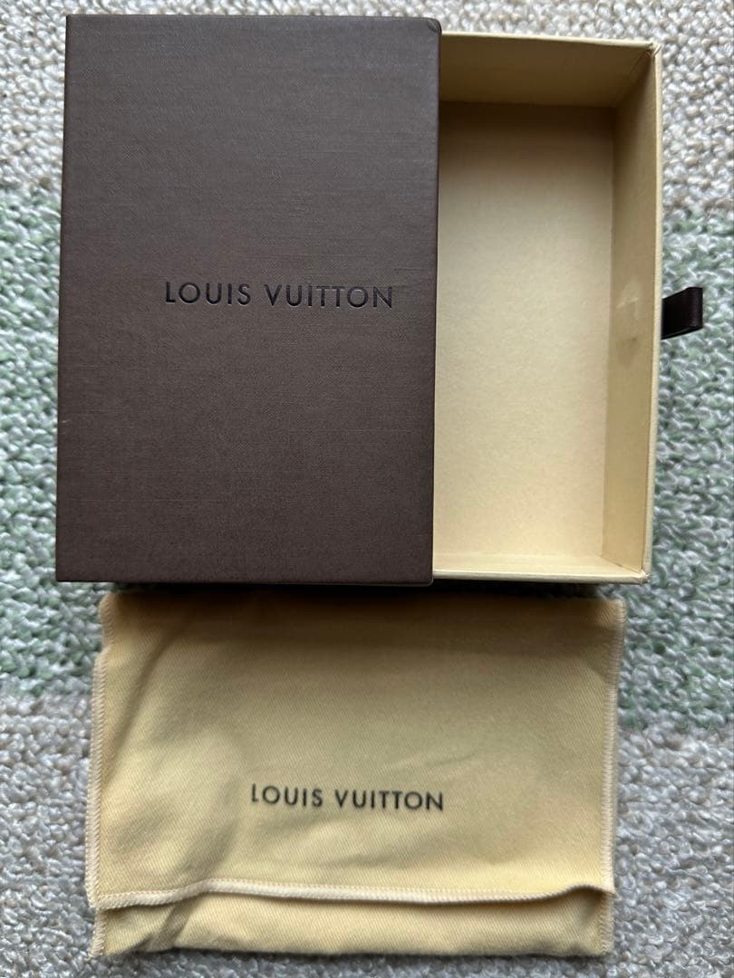 ルイヴィトン ポルトクレシェンヌ パスティーユ チャーム　パステルカラー