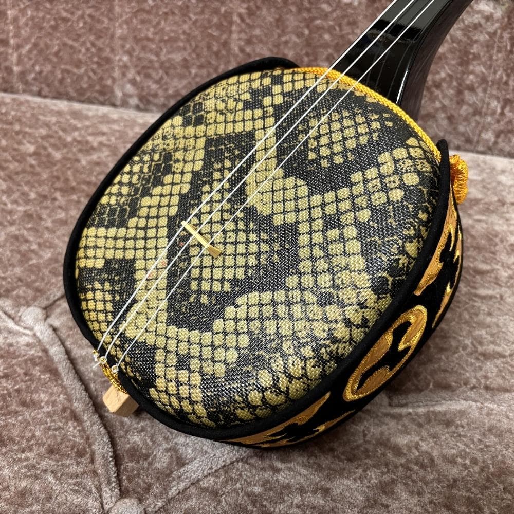 美品 沖縄 三線 初心者向け 人工皮革 ケース付