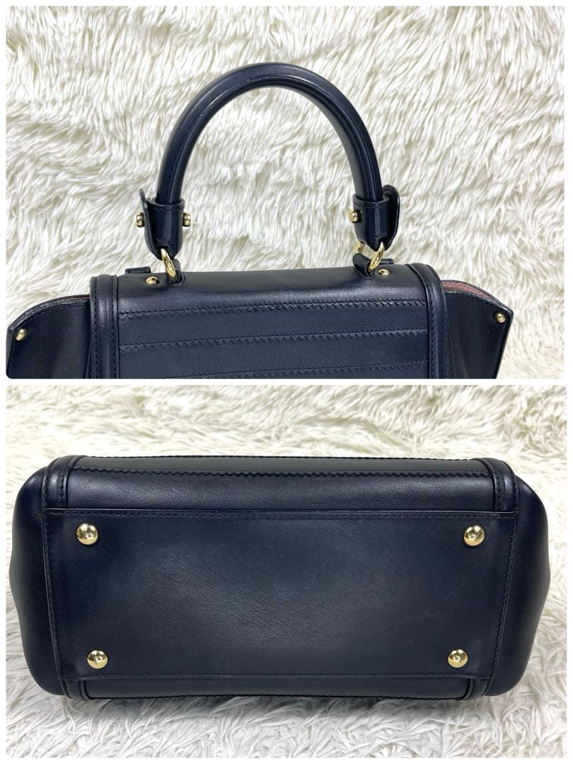 美品‼️ フェラガモ　ハンドバッグ　ガンチーニ　ソフィア　ロゴ金具　レザー