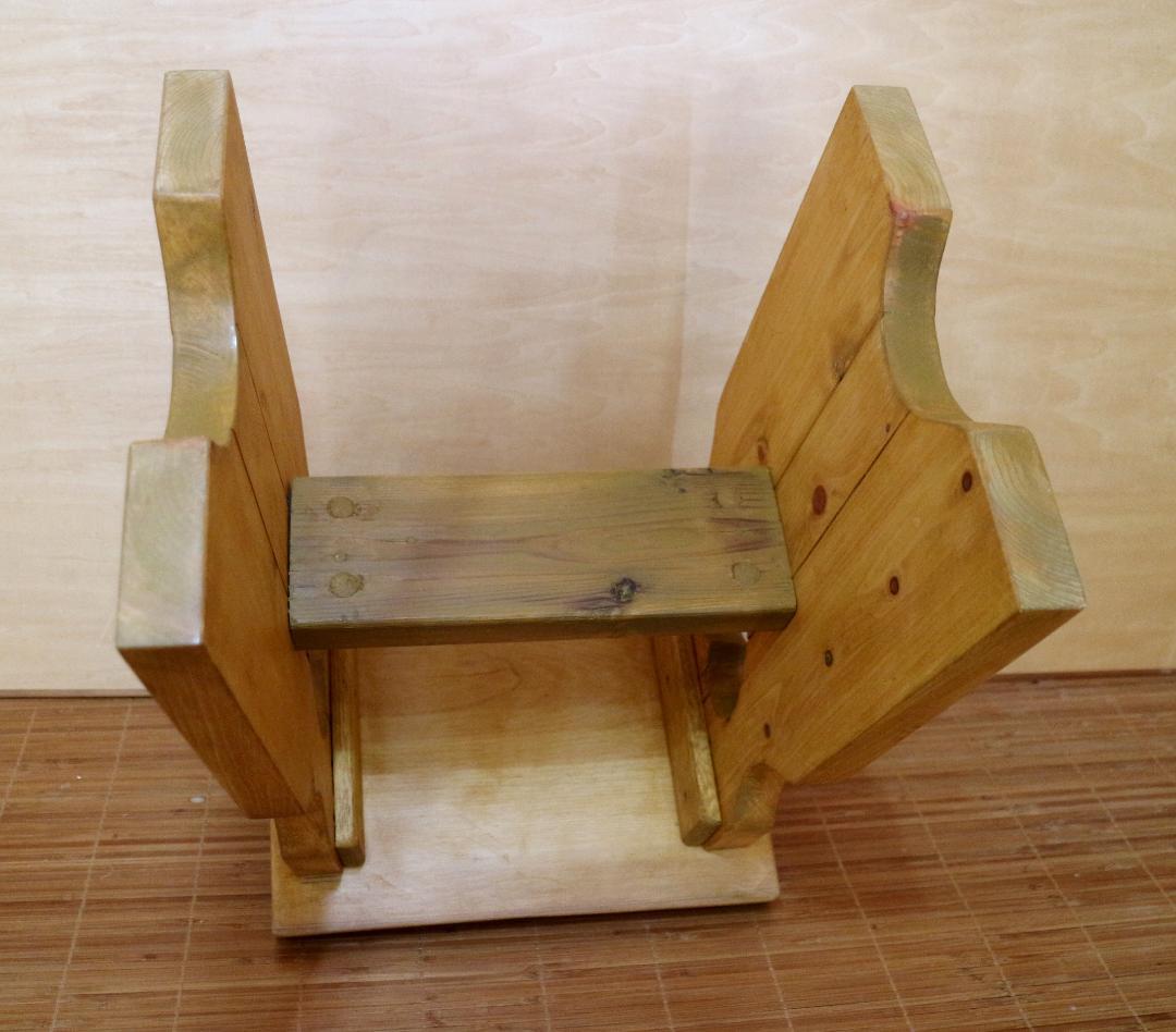 ハンドメイド　スツール　天板青森ヒバ　脚板ヒノキ　踏み台/飾り台/椅子etc