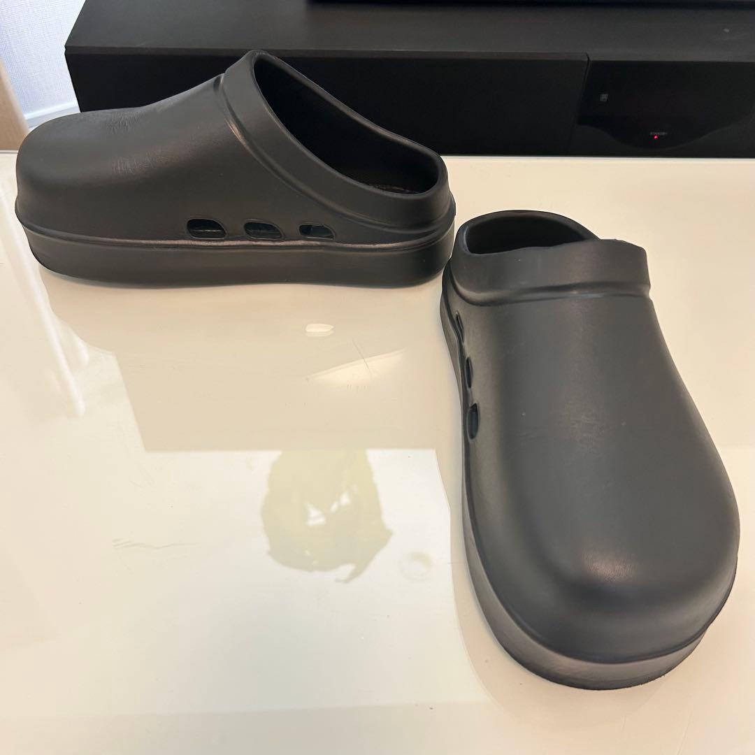 ほぼ新品Racbaki(らくばき)レディースサボ　ブラックXS~22.5㎝