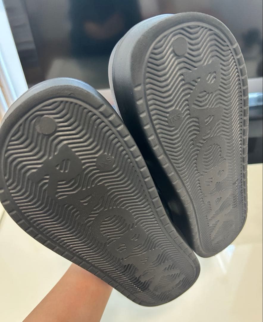 ほぼ新品Racbaki(らくばき)レディースサボ　ブラックXS~22.5㎝