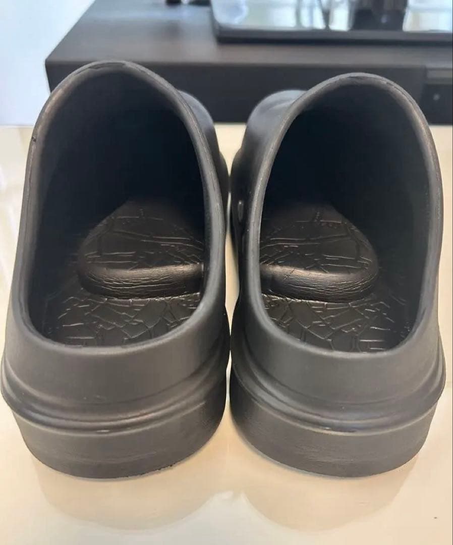 ほぼ新品Racbaki(らくばき)レディースサボ　ブラックXS~22.5㎝