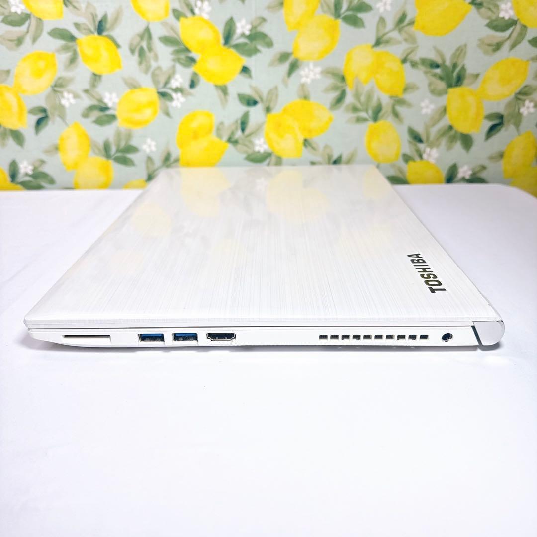 真っ白可愛い❤️大人気！薄型ホワイトノート❤️東芝ダイナブック❤️Windows11❤