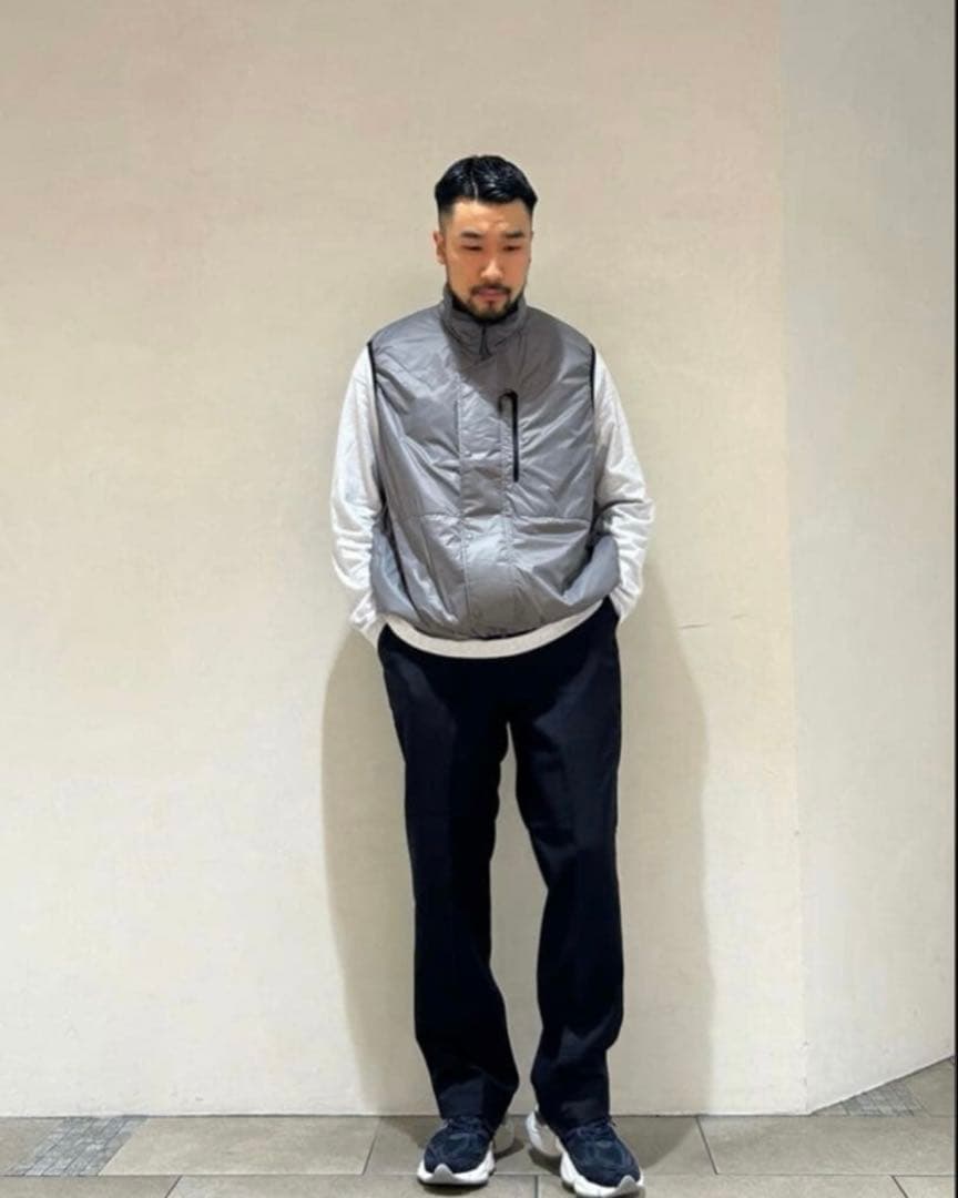 MARMOT CAPITAL ライトウエイトナイロンベスト Lサイズ　グレー