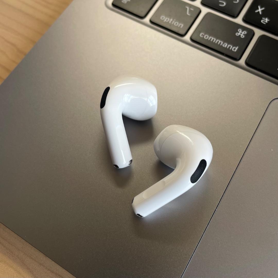 【美品】AirPods 第4世代 ノイズキャンセリング非搭載 Type-C