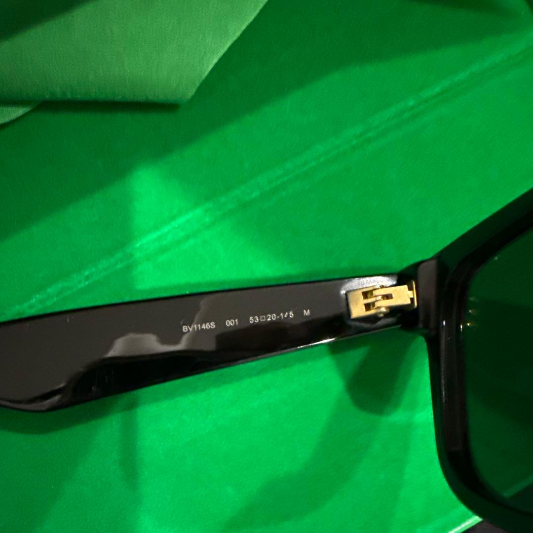 BOTTEGA VENETA ウルトラシン　スクエアサングラス