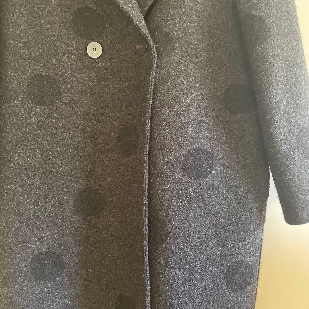 ハリスワーフロンドン　雰囲気のあるコート