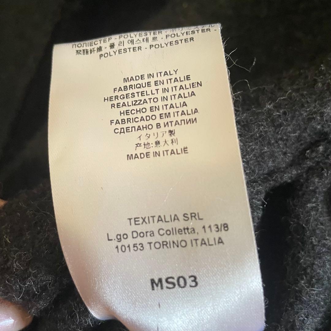 ハリスワーフロンドン　雰囲気のあるコート