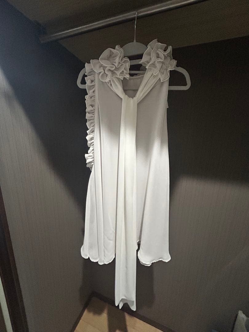 【LA BELLE ETUDE】 ティアードメロウフリルホルターネックブラウス