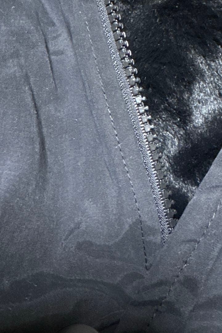 サッちゃんページ4610)新品、未使用！ドラッグストアーズ ジャンパー