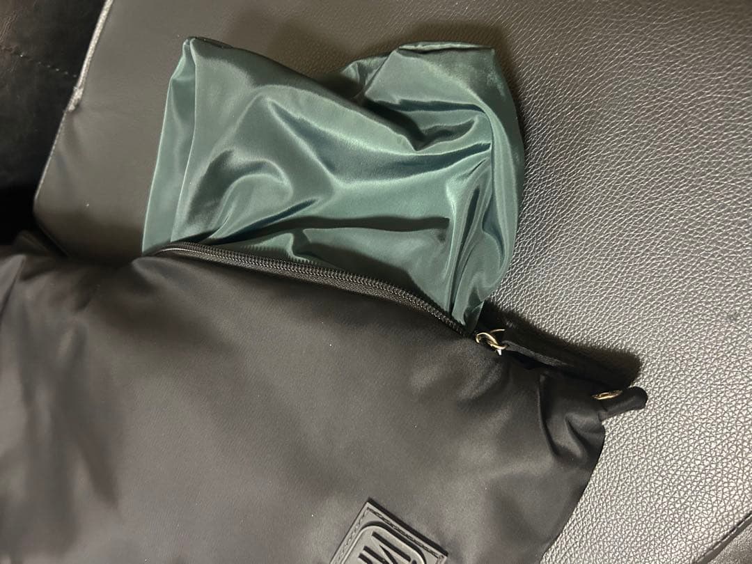 UN3D. 2WAYパデッドトライアングルバッグ