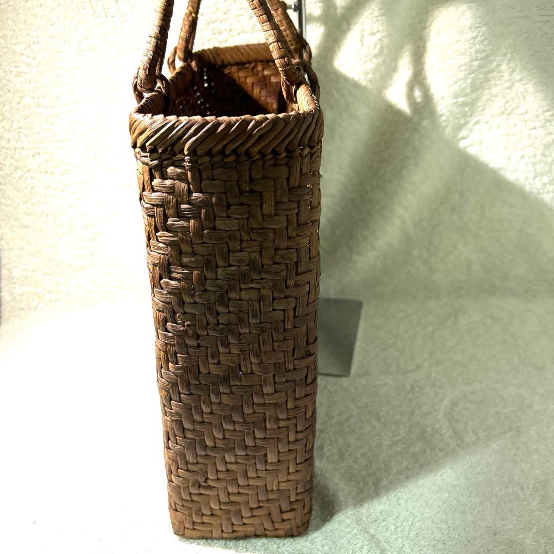 極美品　山葡萄　やまぶどう　カゴバック　大きめ　A4 籠バッグ 天然素材