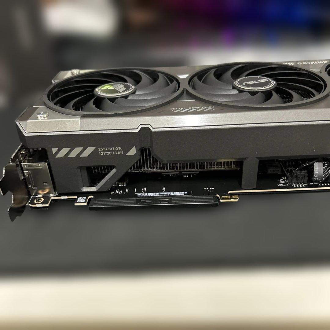 グラフィックボード・グラボ・ビデオカード ASUS TUF GAMING GeForce RTX 5070 Ti