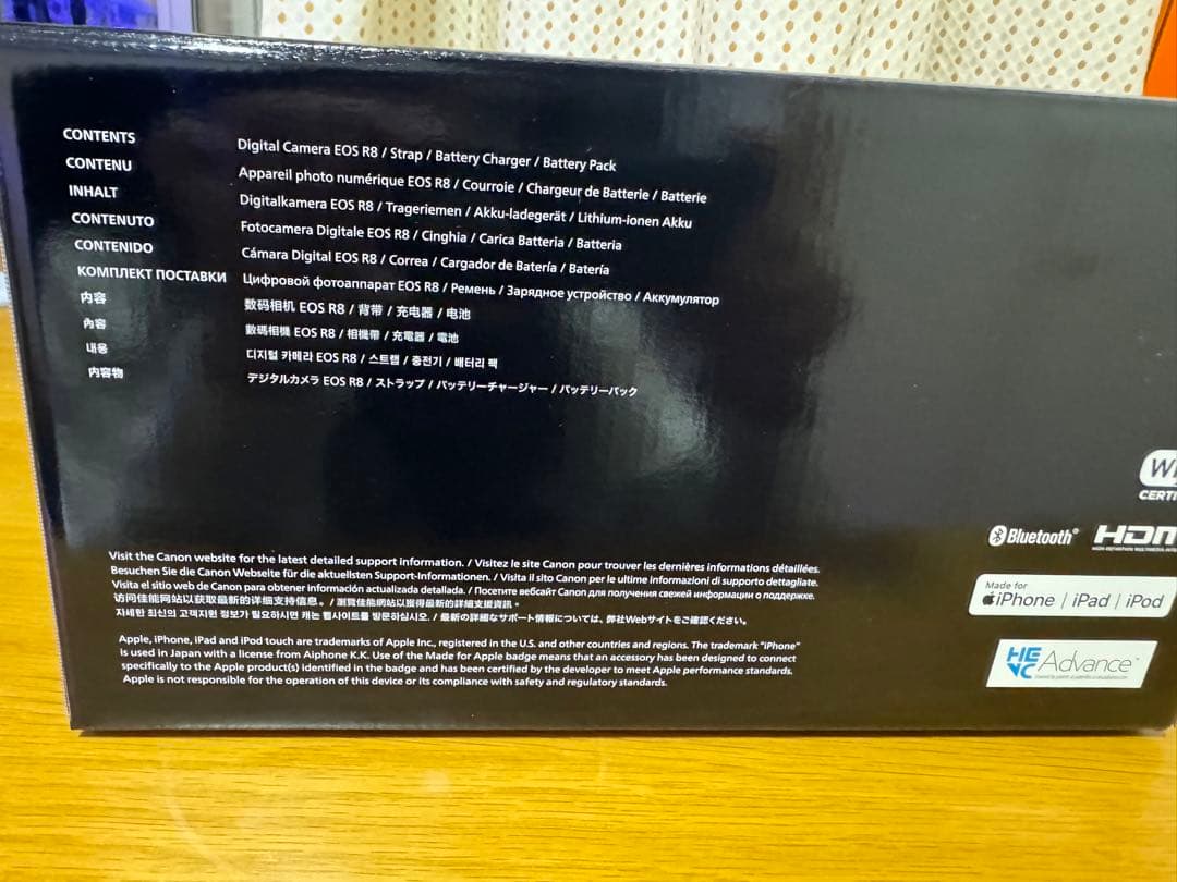 Canon EOS R8 ミラーレスカメラ 本体と付属品