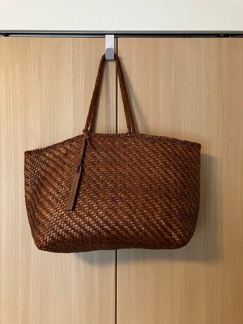 Craig for human womanピンクグレージュかごバッグDRAGON