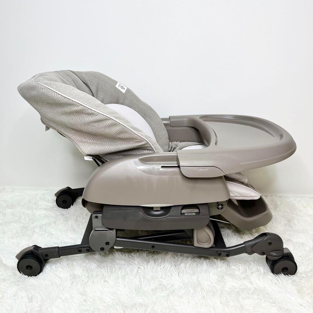 未使用級 Combi ネムリラ ハイローチェア 洗えるランチトレイ付き