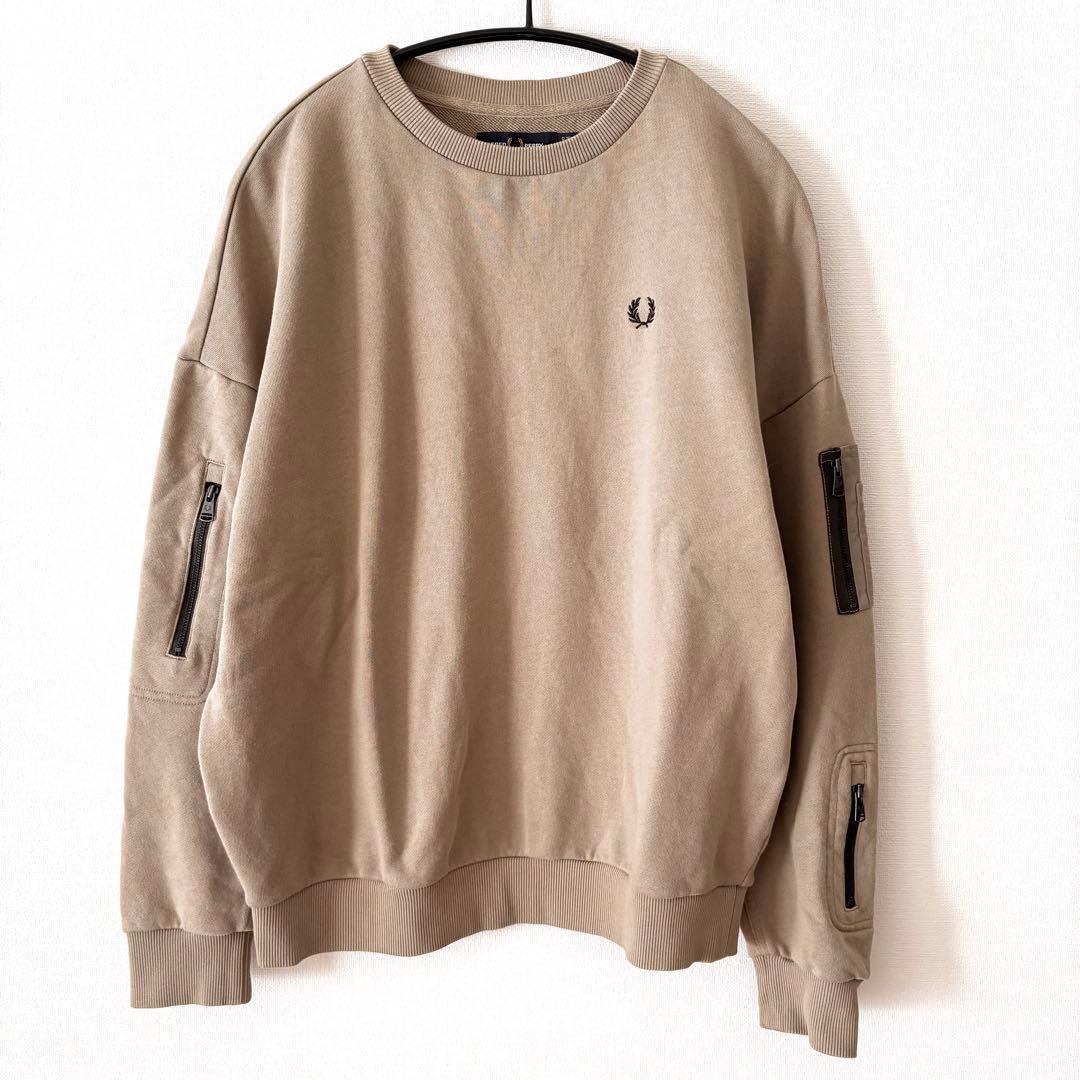 FRED PERRY ジッパーポケット スウェット　トレーナー　カーキ　M