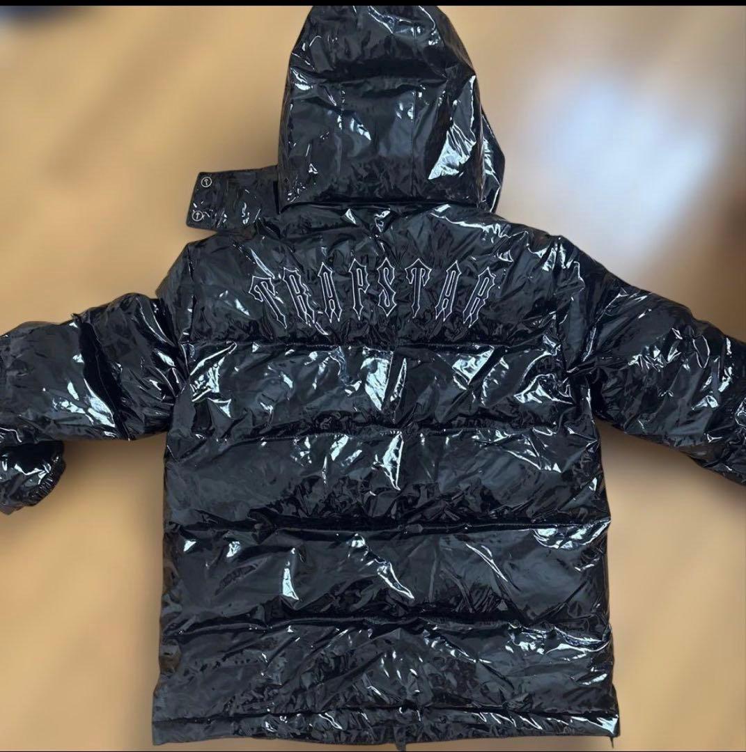 TRAPSTAR ブラックダウンジャケット