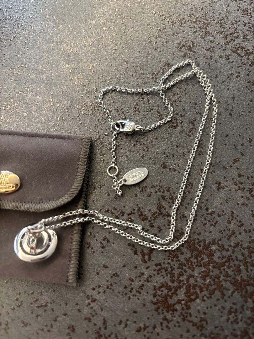 ヴィヴィアンウエストウッド　オーブネックレス