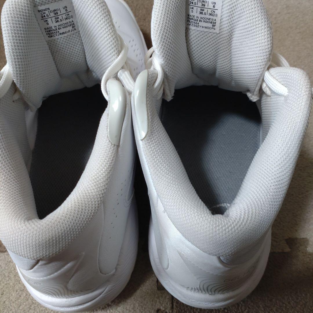 ASICS バスケットボールシューズ ホワイト　24.5cm　箱付き