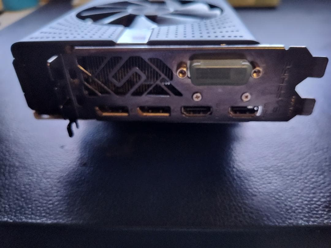 グラフィックボード・グラボ・ビデオカード SAPPHIRE RADEON RX590 NITRO