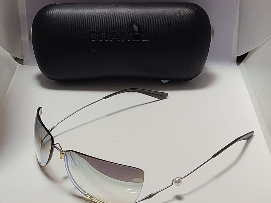 CHANEL パール？付 サングラス