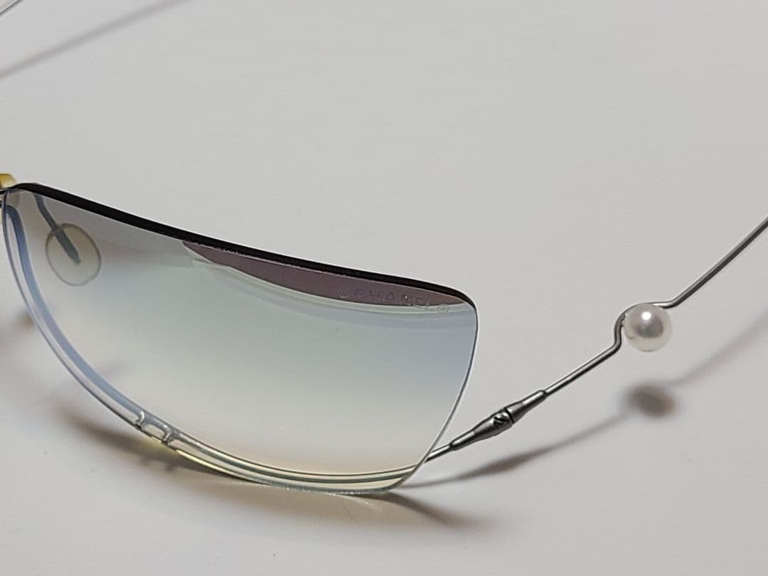 CHANEL パール？付 サングラス