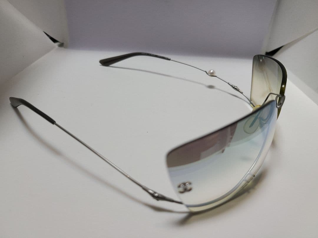 CHANEL パール？付 サングラス