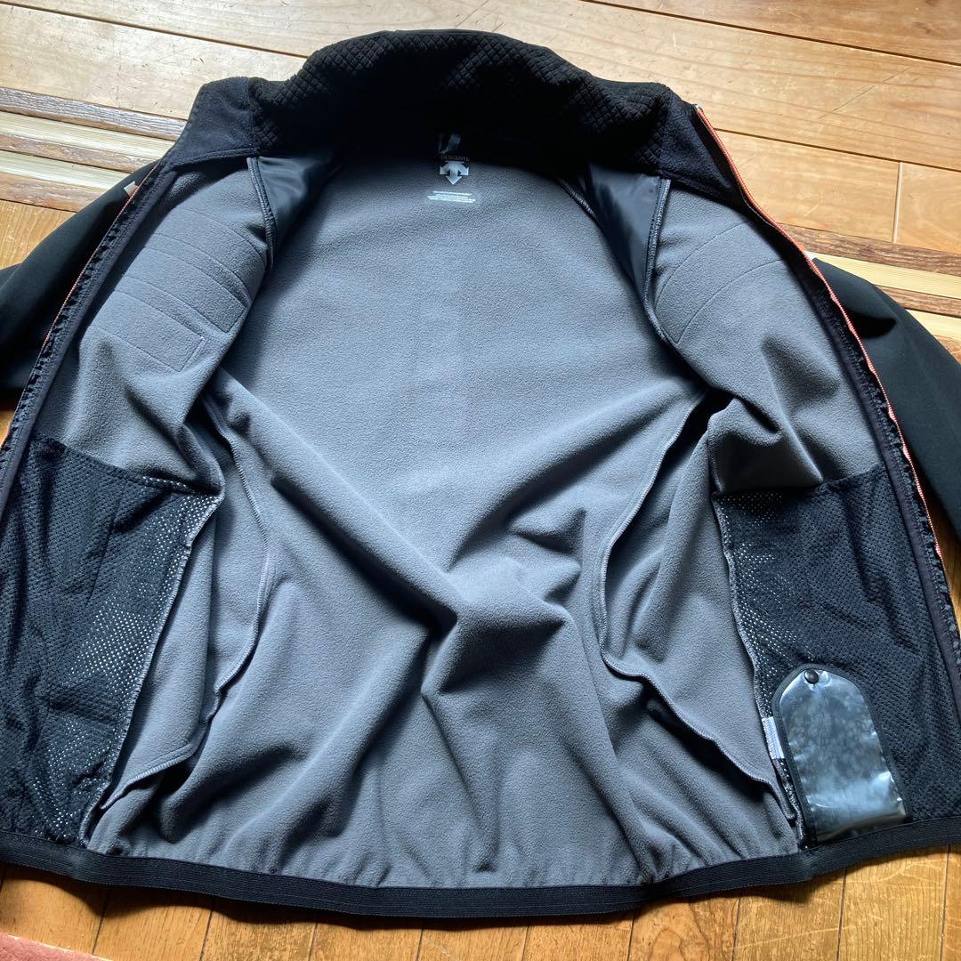 新品未使用　 デサント スイスチームモデル ミドラー