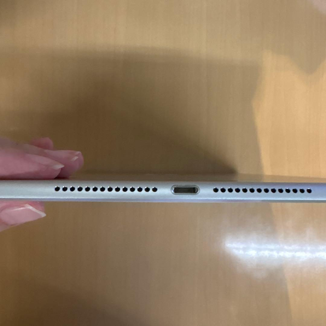 Apple iPad Air 2 16GB シルバー　美品　Wi-Fiモデル