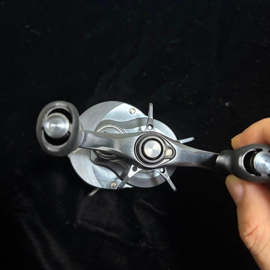 カルカッタコンクエストシャローエディション30HG 右巻き シマノ 試投のみ