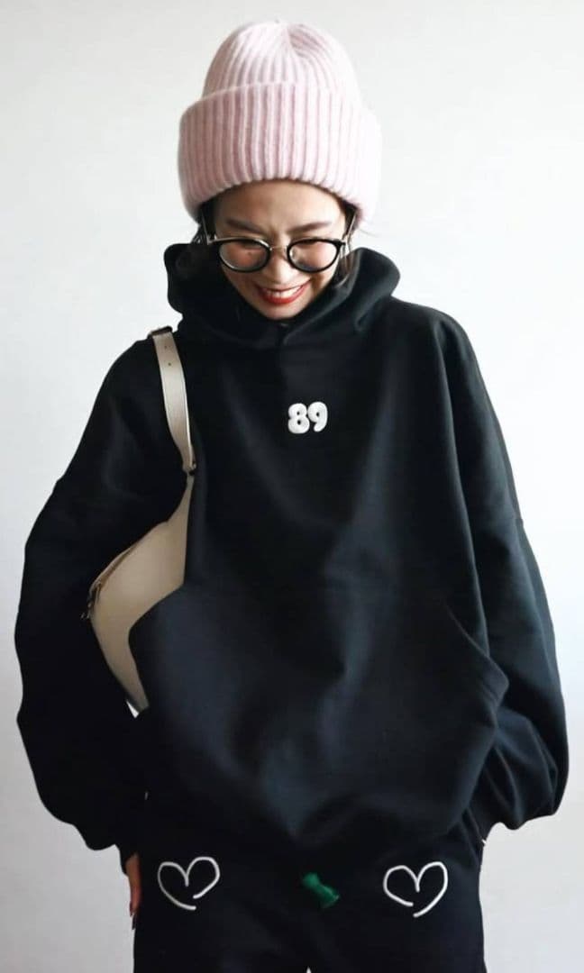 完売品 レア chiiiibag　フーディーパーカー　neat　89 BLACK