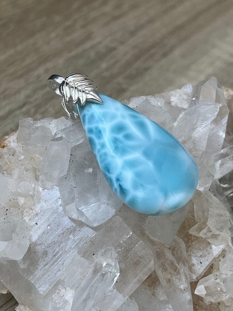 天然石ラリマー☆高品質！しずく型ペンダントトップ②☆リーフ型バチカンがステキ！