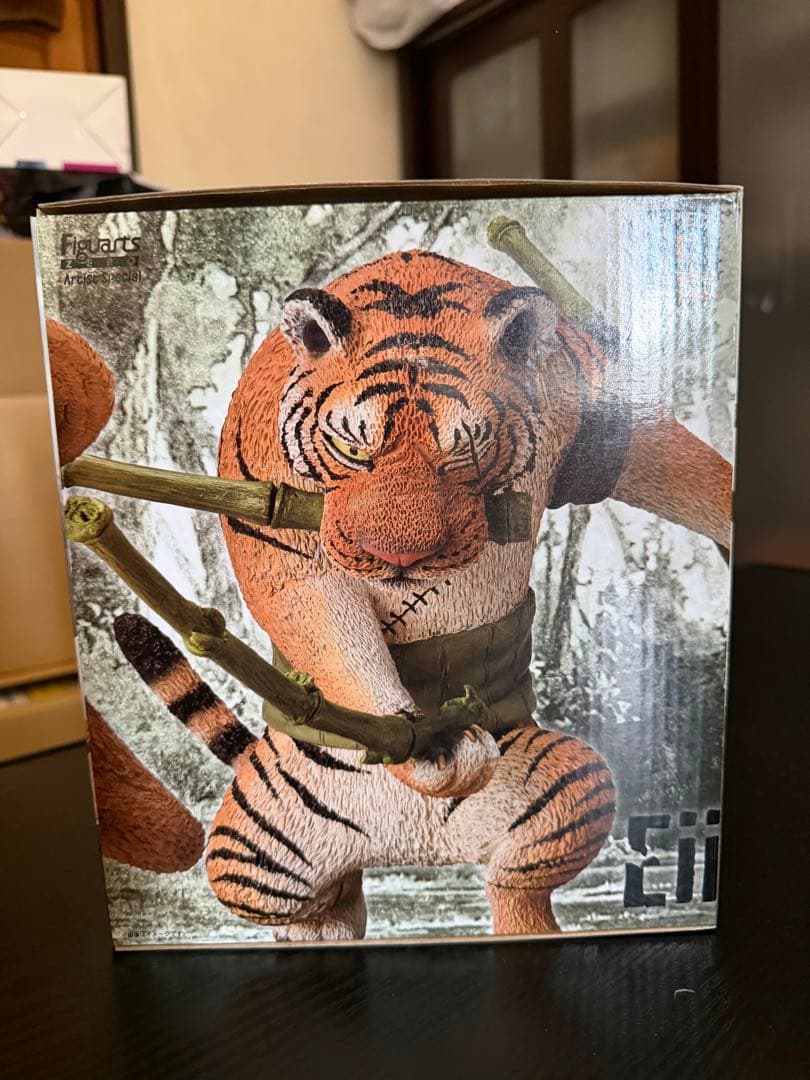 ワンピース フィギュアーツZERO Artist Special ゾロ as 虎