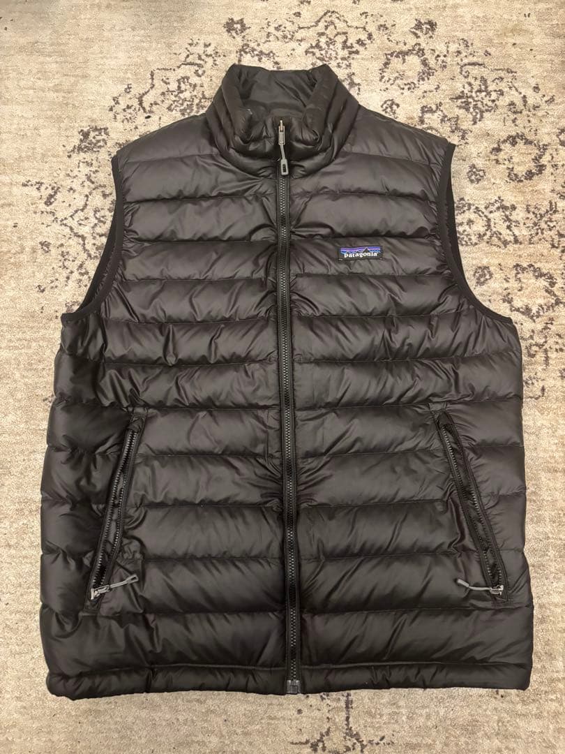 patagonia ダウンセーターベスト 黒 M