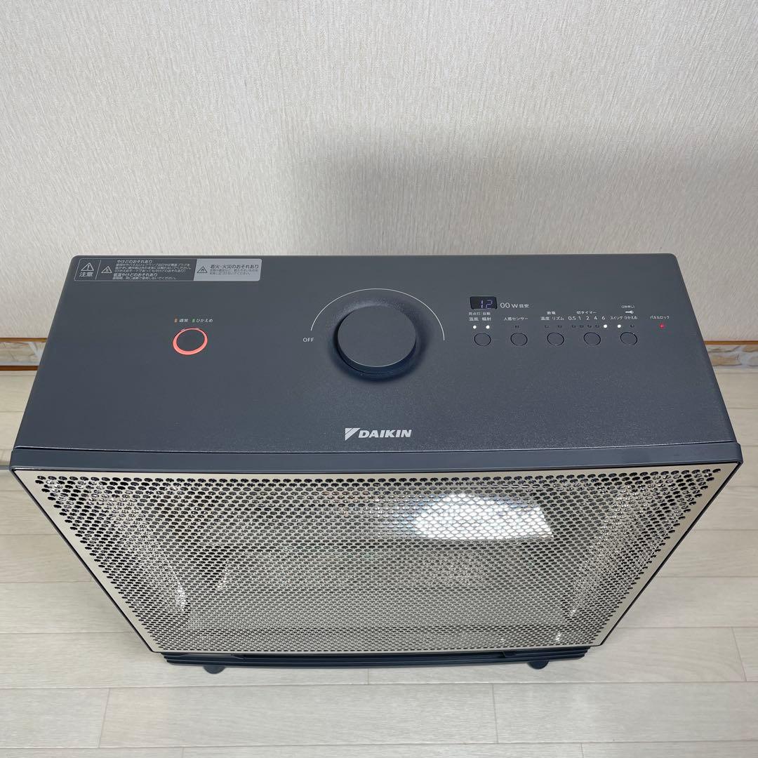 2024年製DAIKIN WRH135AS-H 遠赤外線　暖房機　ダイキン