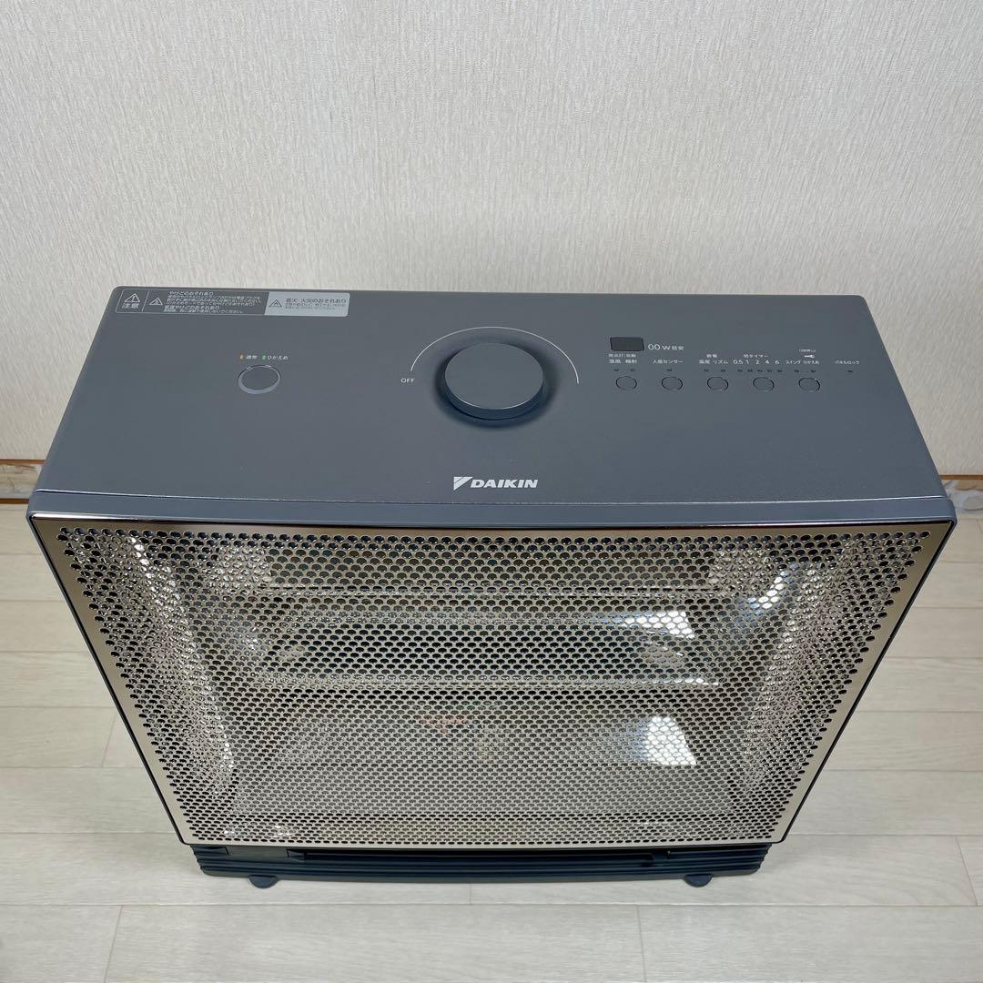 2024年製DAIKIN WRH135AS-H 遠赤外線　暖房機　ダイキン