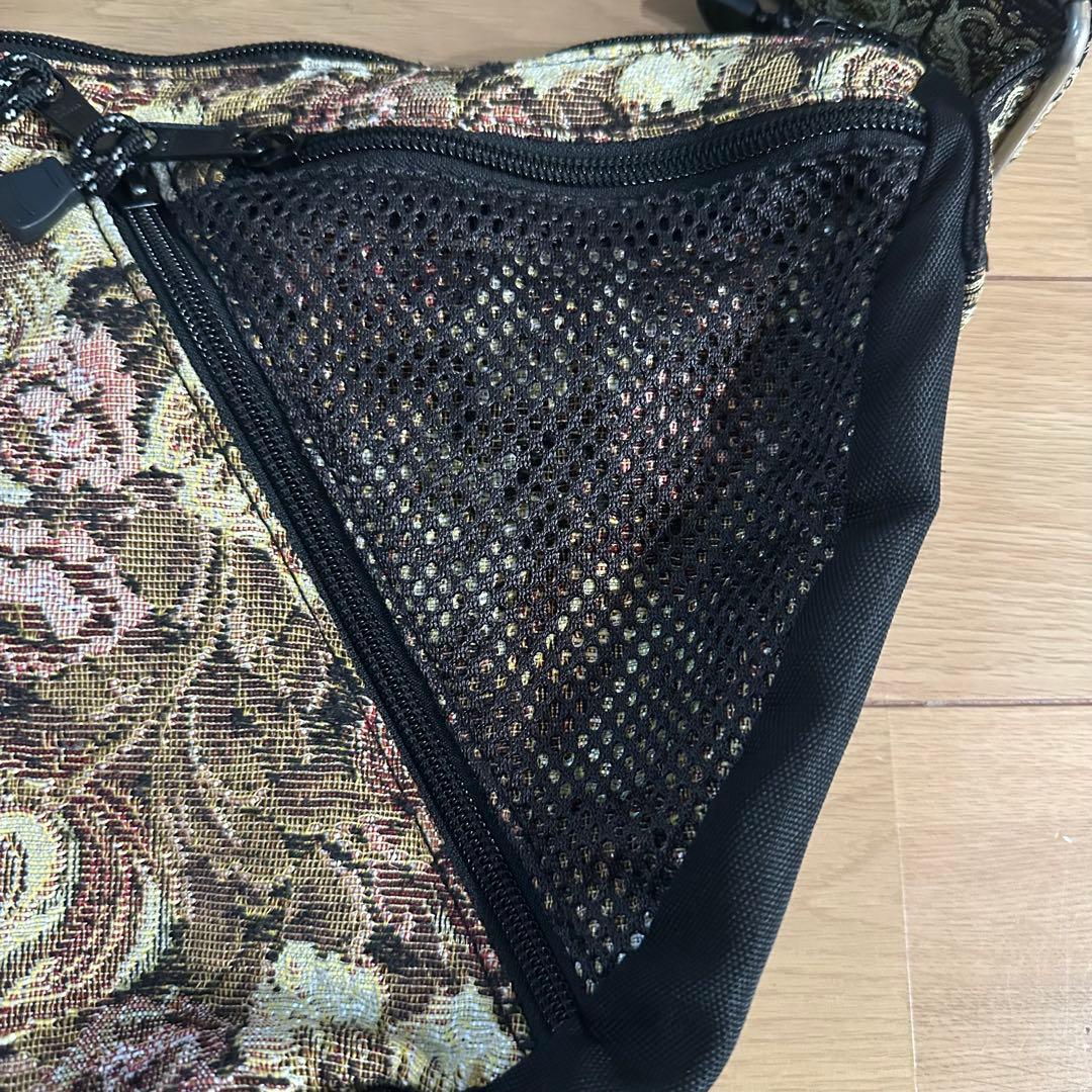 アールディーズ　ショルダーバッグ　バナナショルダー　花柄