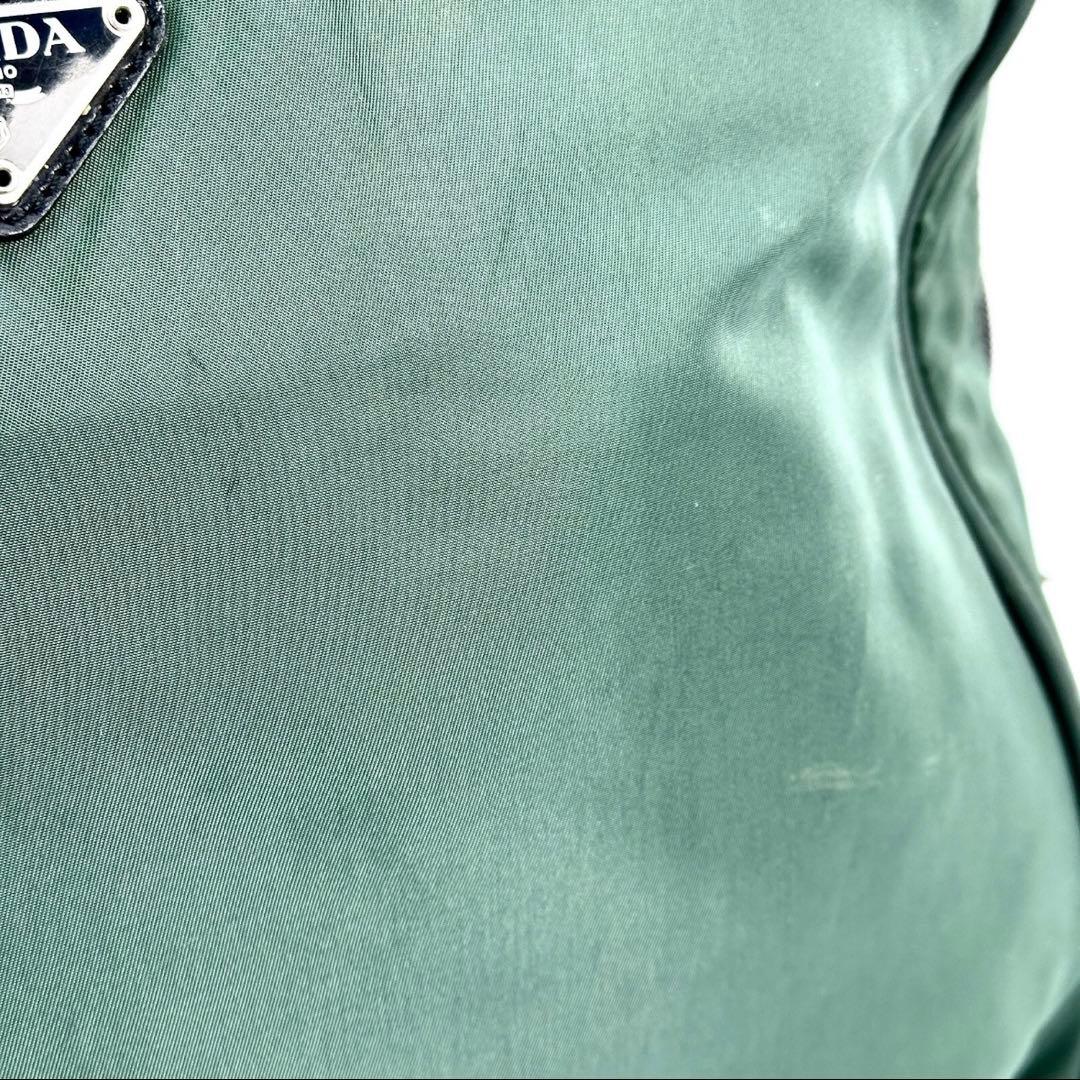 PRADA グリーン ナイロン ビジネスバッグ