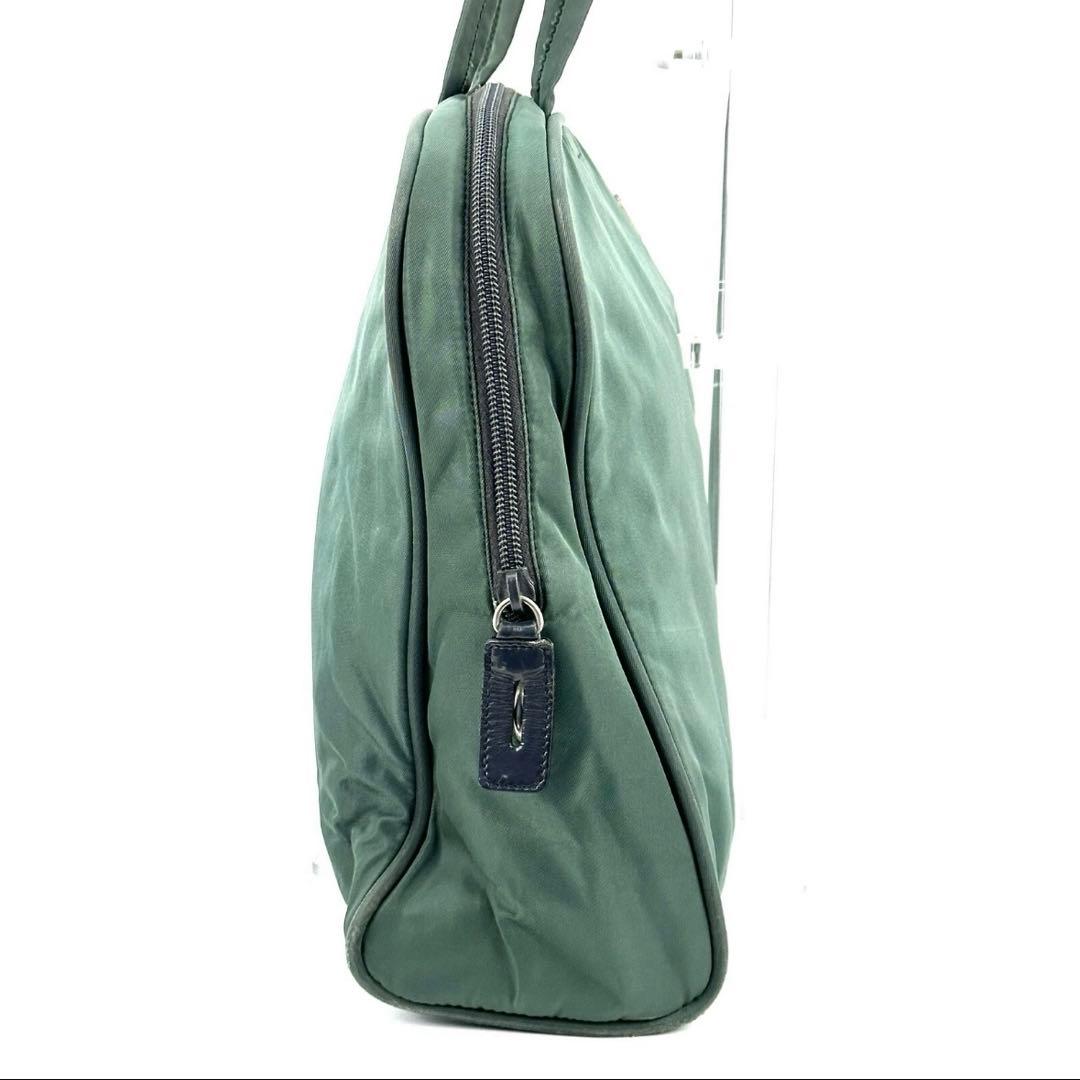PRADA グリーン ナイロン ビジネスバッグ
