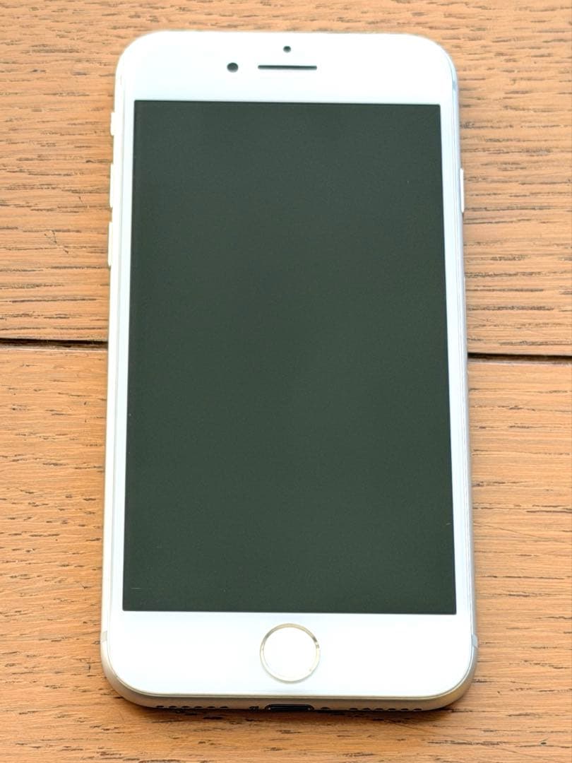 iPhone 8 SIMフリー 本体 初期化済み バッテリー79%