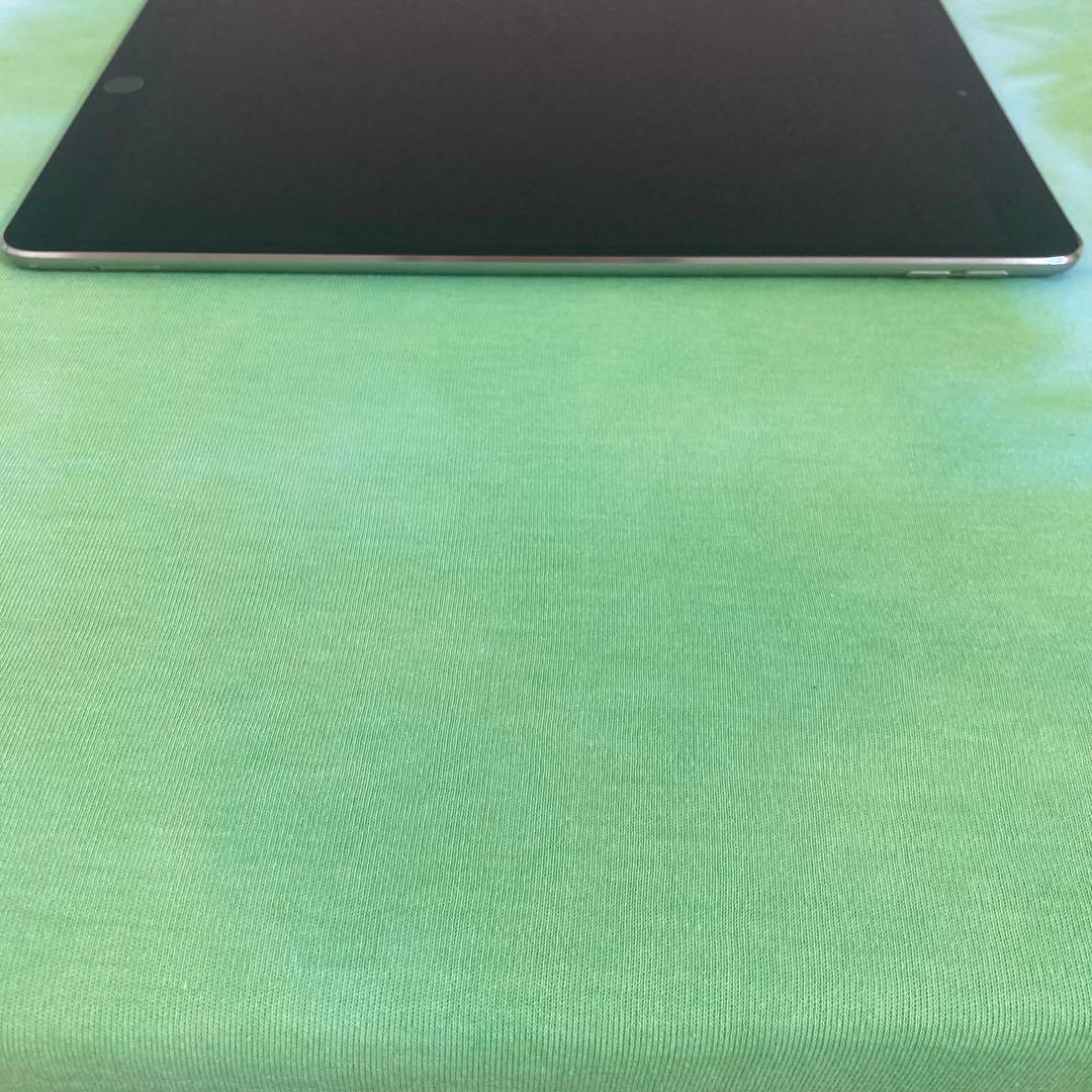 195 電池良好☆iPad Pro 64GB 10.5インチ SIMフリー☆