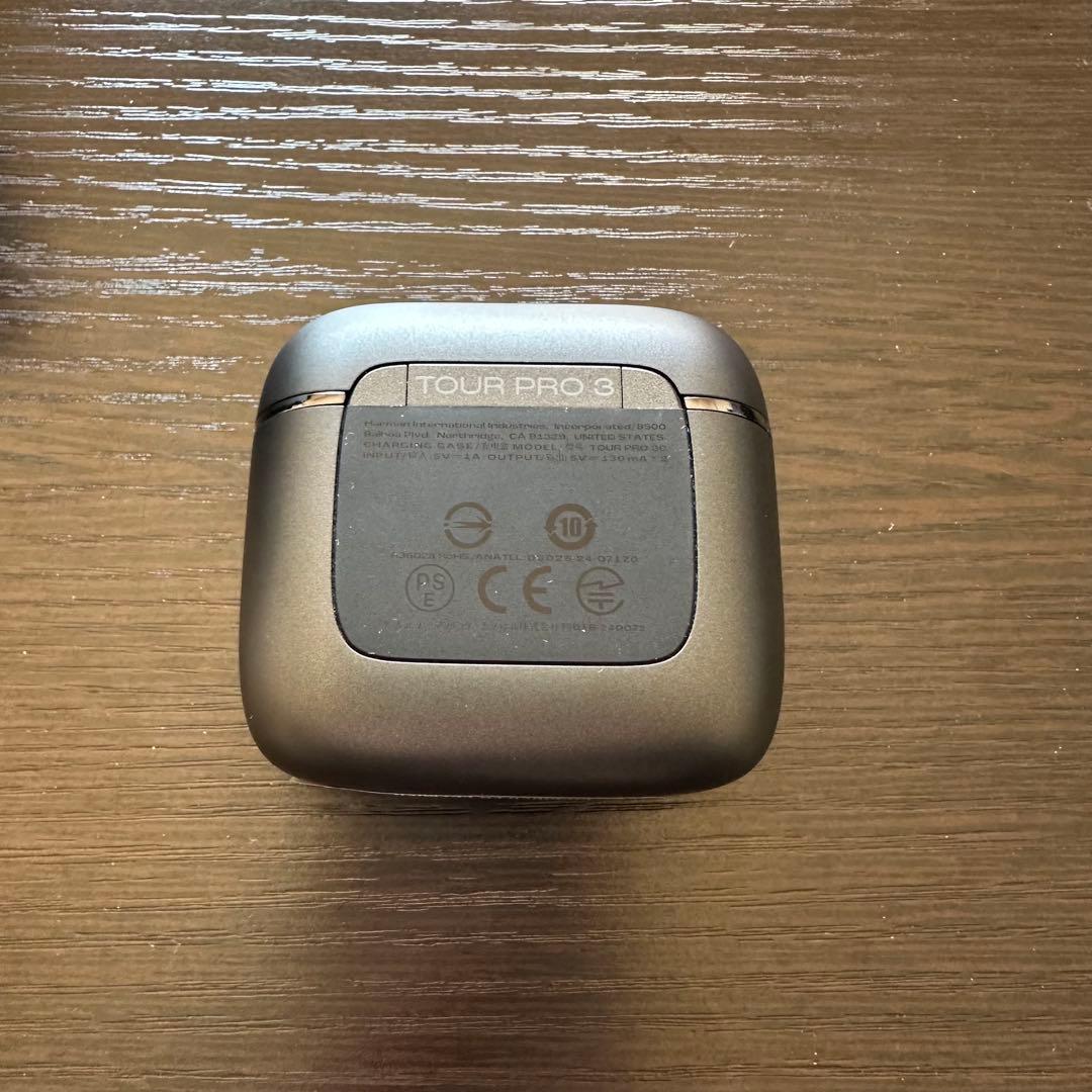 JBL TOUR PRO 3 ワイヤレスイヤホン　ブラック