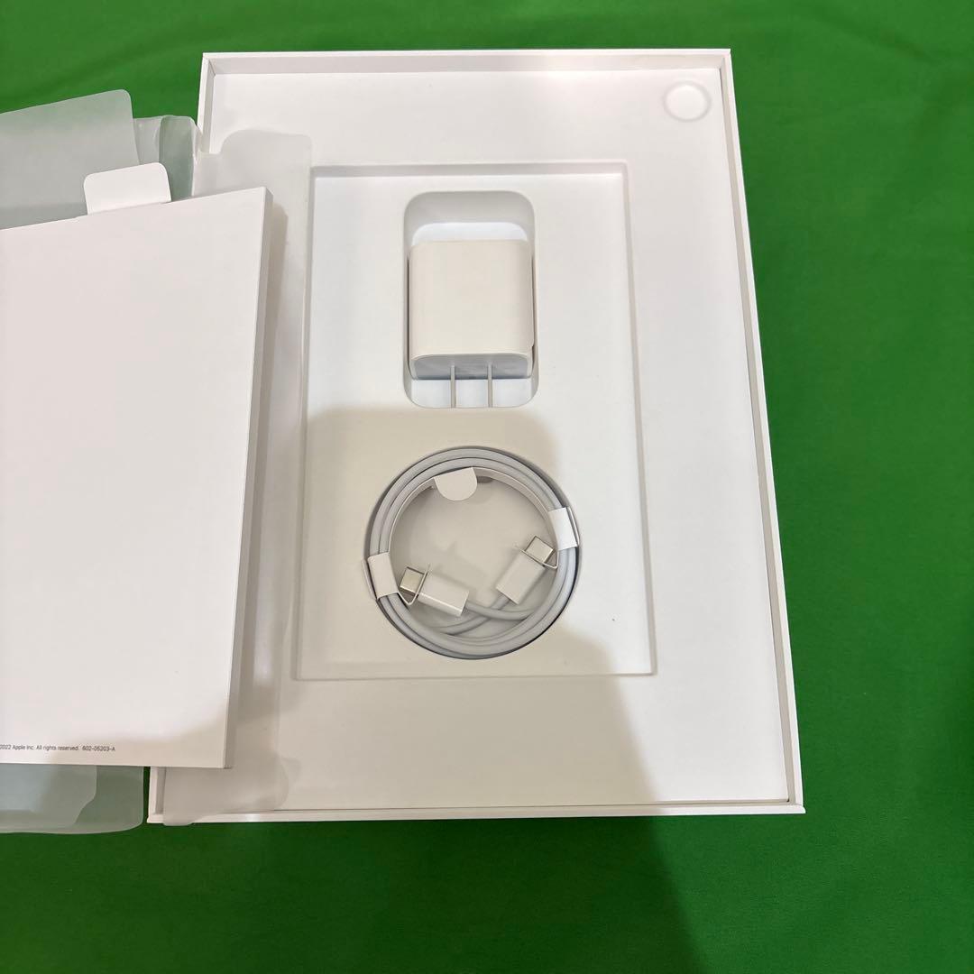 iPad Air（第五世代）Wi-Fi+Cellular 64GB ケース付