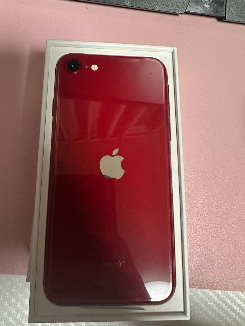 【開封・未使用】Apple iPhone SE (第3世代) レッド 256gb