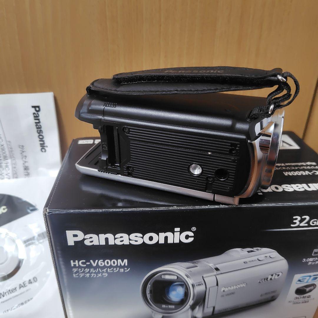 Panasonic HC-V600M ビデオカメラ 本体　バッテリー2個　等