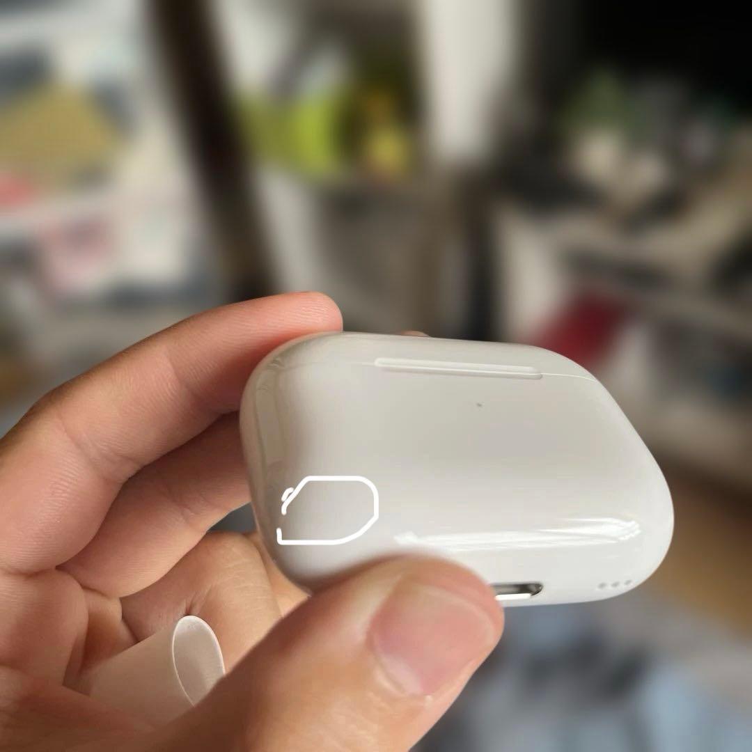 AirPods Pro（第2世代）USB-C充電タイプ＋カラビナ付きケース