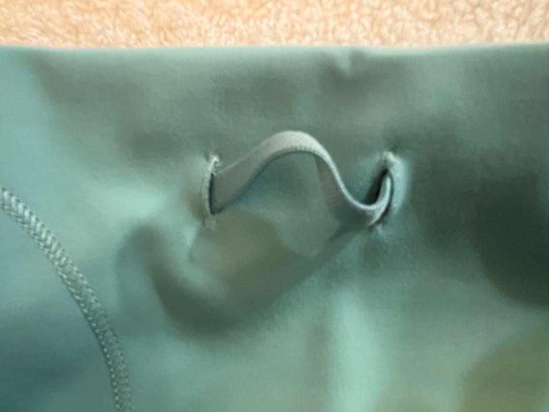 ルルレモン　アラインハイライズレギンス　サイズ4 25インチ　グリーン系