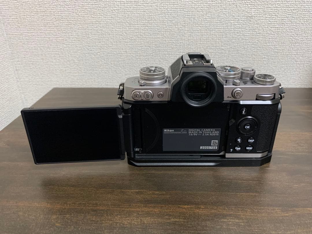 Nikon Zfcレンズ16-50 付き